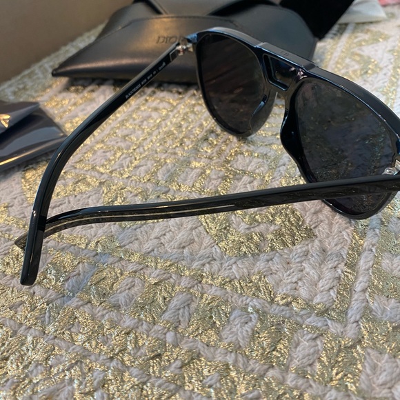 Christian Dior Sunglasses - Picture 4 of 5